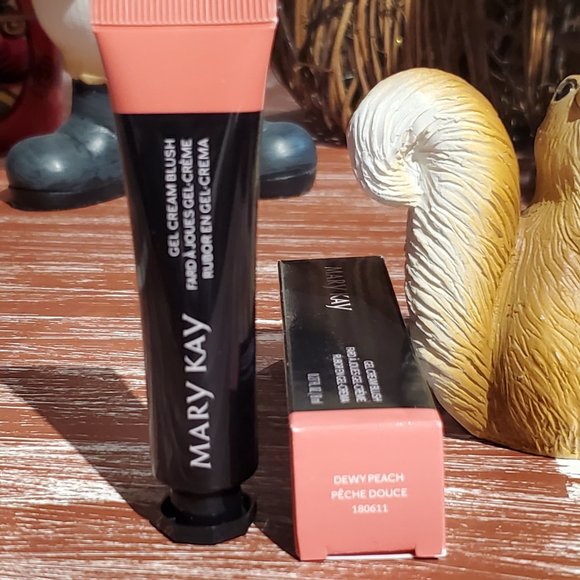 Dewy Peach Gel Cream Blush - Limited Edition - Mary Kay - Picture 1 of 7